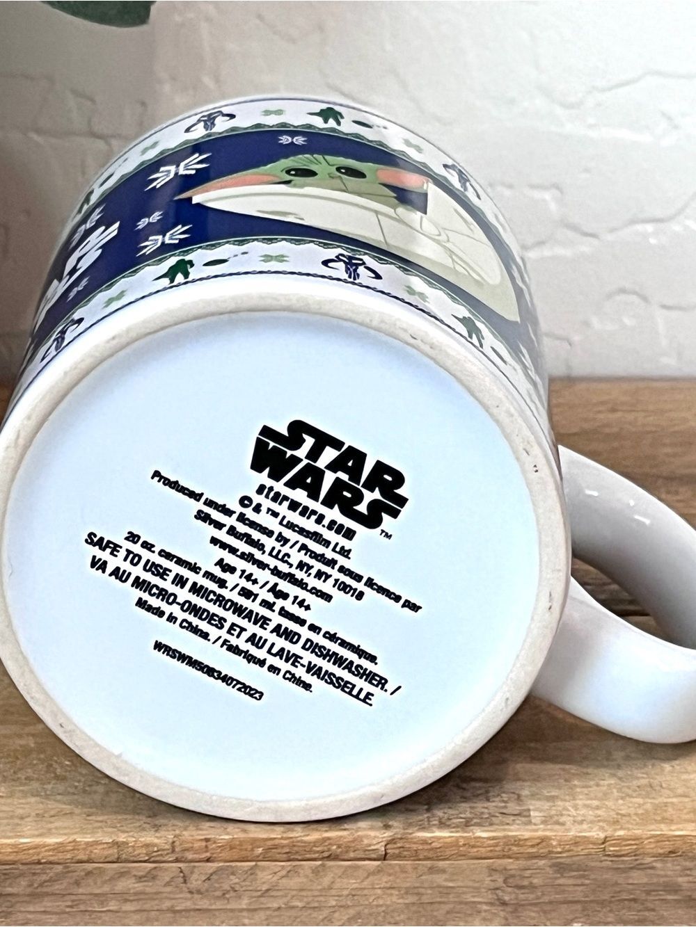 Star Wars Silver Buffalo Grogu Baby Yoda 20oz Holiday Sweater Mug - Picture 5 of 5